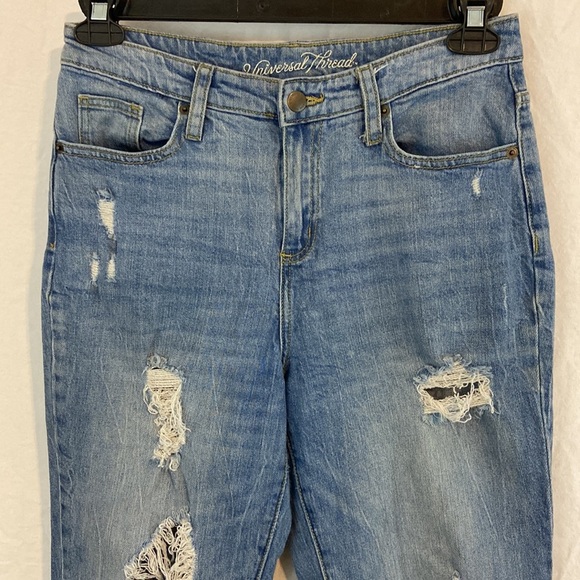 Universal Thread Women’s High Rise Straight Distressed Jean Size 6/28R - Picture 2 of 8